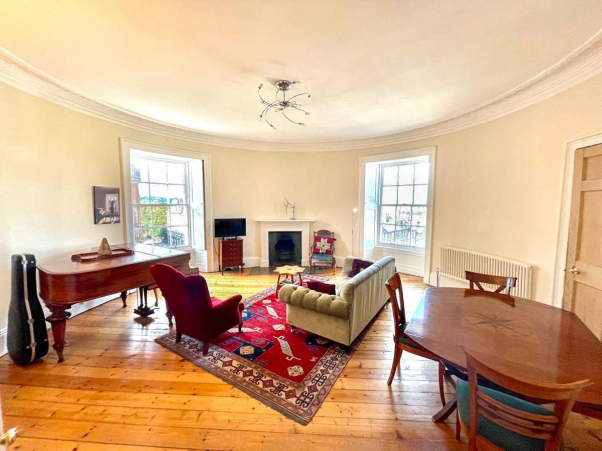 Incredible St Andrew'S Sq - 2 Bed In The Sky — Photos 1